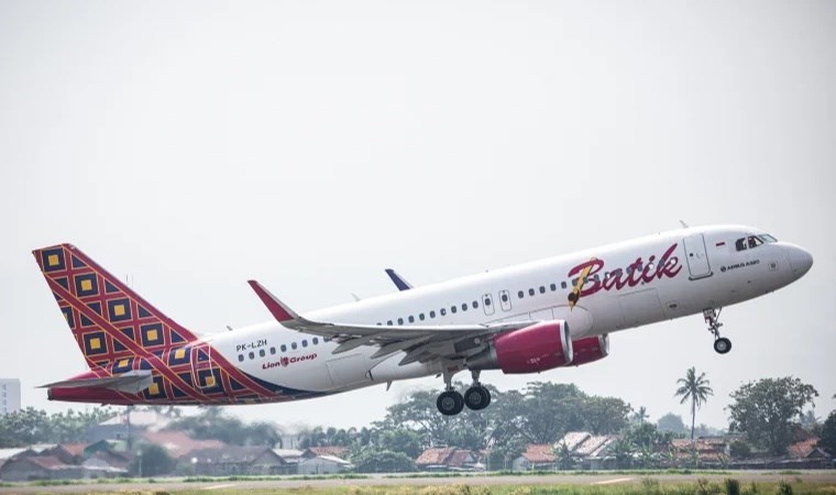 Uçak rotadan saptı - pilotlar hakkında karar verildi